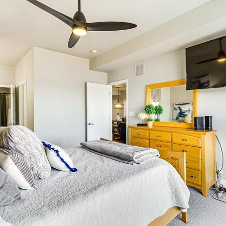 Waterfront Lake Ozark Condo With Deck And Pools Екстериор снимка